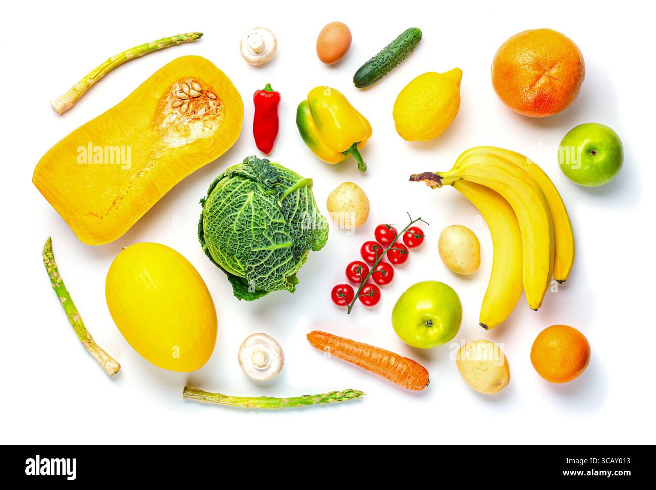 Concept végétarien de nourriture saine. Légumes, assortiment de fruits isolé sur fond blanc. Nourriture et épicerie. Vue de dessus. Banque D'Images