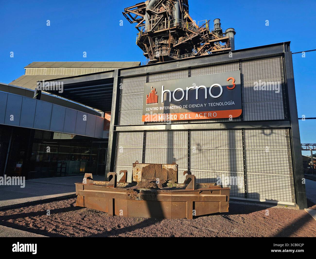 Monterrey, Nuevo Leon, Mexique - 29 juillet 2025 : Musée de l'acier sur l'histoire de l'industrie sidérurgique à Monterrey, Nuevo Leon, à l'intérieur du parc Fundidora Banque D'Images