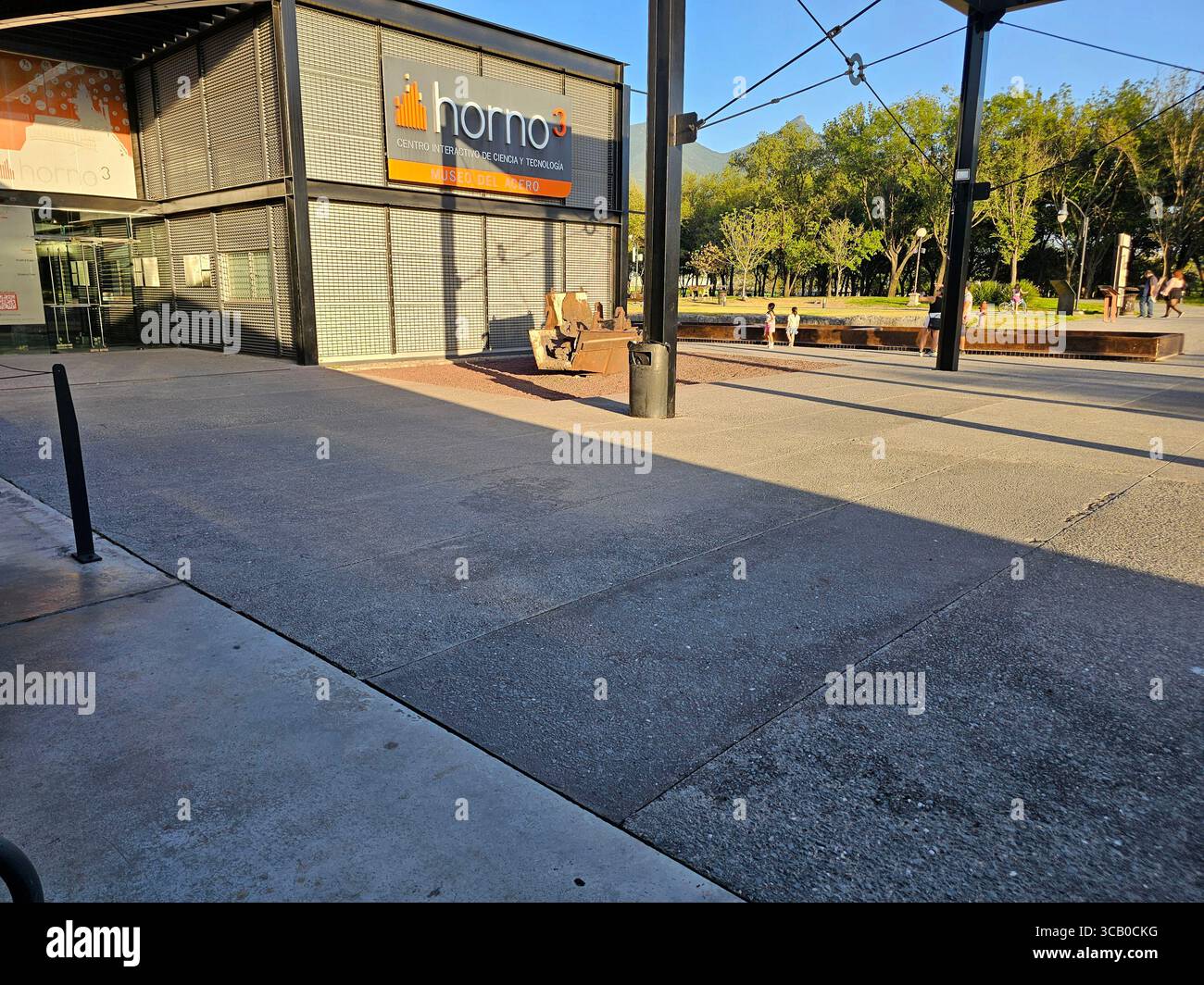 Monterrey, Nuevo Leon, Mexique - 29 juillet 2025 : Musée de l'acier sur l'histoire de l'industrie sidérurgique à Monterrey, Nuevo Leon, à l'intérieur du parc Fundidora Banque D'Images