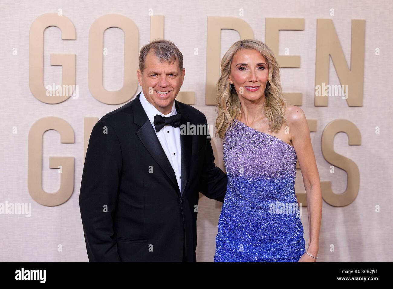 7 janvier 2024, Beverly Hills, Californie, États-Unis : Todd Boehly, PDG par intérim de la Hollywood Foreign Press Association et Helen Hoenhe, présidente de Golden Globes LLC, sur le tapis rouge de la 81e édition annuelle des Golden Globe Awards, le dimanche 7 janvier 2024 au Beverly Hilton Hotel à Beverly Hills, Californie. JAVIER ROJAS/PI (crédit image : © PI via ZUMA Press Wire) Banque D'Images