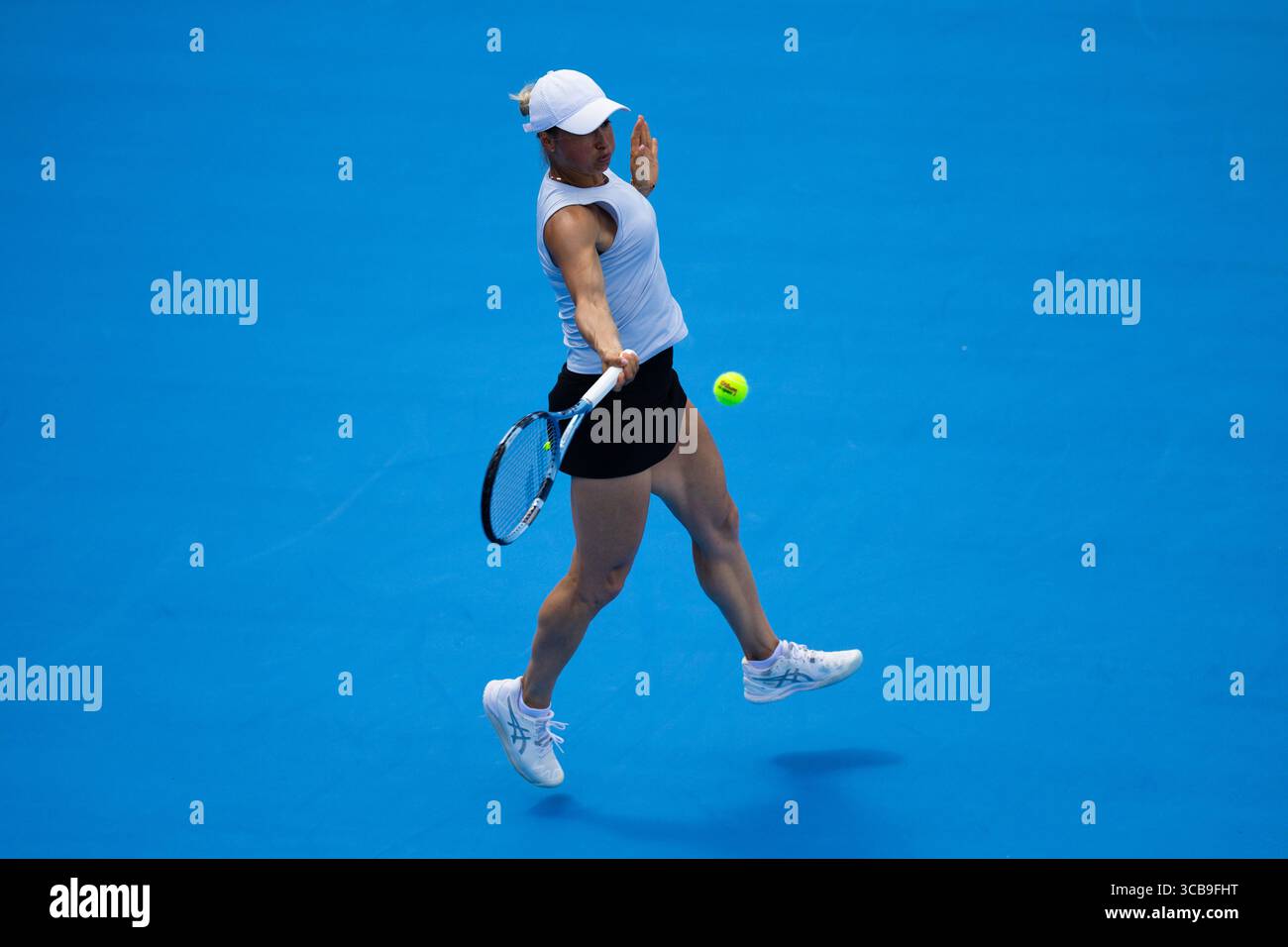 MASON, OHIO - 07 AOÛT : Yulia Putintseva du Kazakhstan en action le jour 1 de l'Open de Cincinnati au Lindner Family Tennis Center le 07 août 2025 à Mason, Ohio (photo de Mauricio Paiz) Banque D'Images