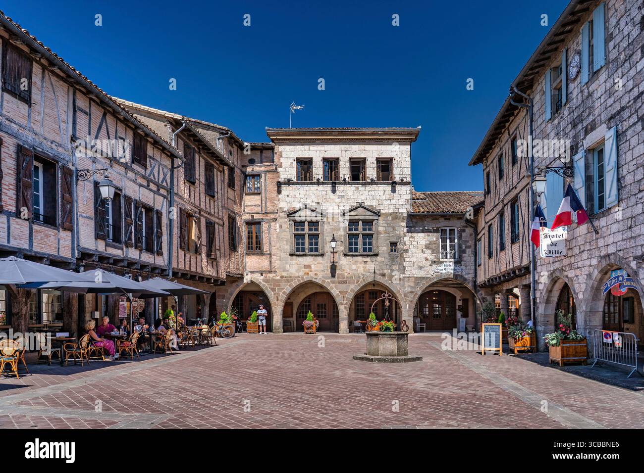 France, Tarn, Castelnau de Montmiral, village classé parmi les plus beaux villages de France Banque D'Images