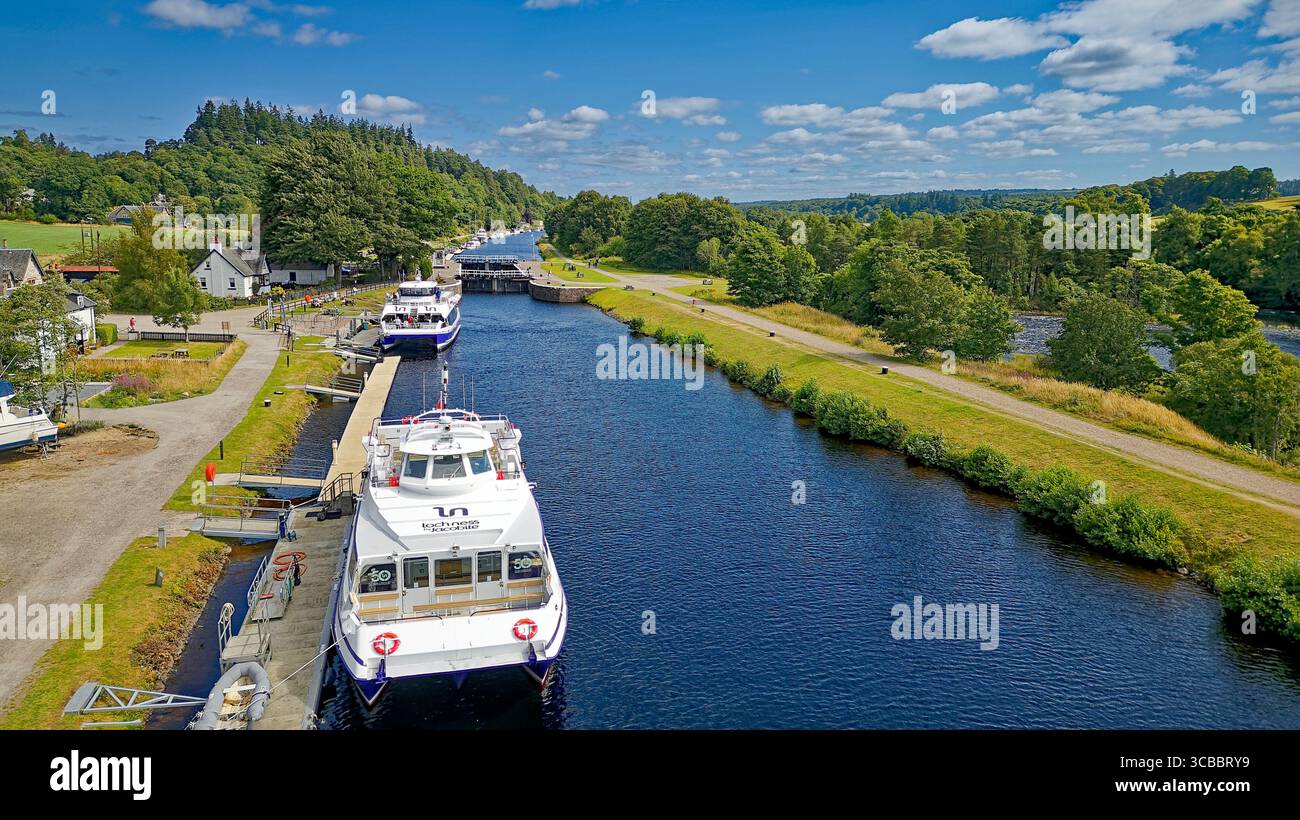 Jacobite Loch Ness Cruises Dochgarroch Caledonian canal Scotland deux bateaux amarrés Banque D'Images