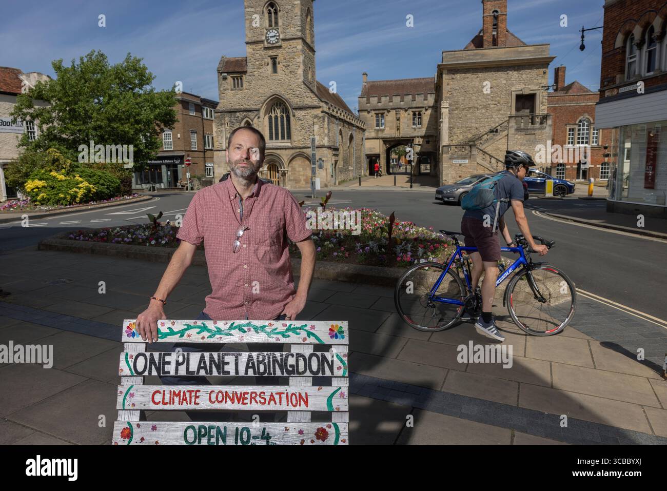 Activistes écologistes Meredith Williams du centre d'urgence climatique One Planet Abingdon à Abingdon , Oxfordshire , Royaume-Uni Banque D'Images