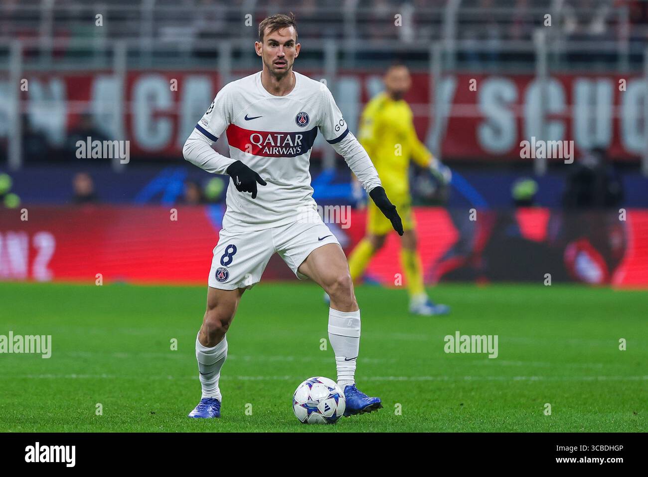 7 novembre 2023, Milan, Italie : Fabian Ruiz du Paris Saint-Germain FC vu en action lors de la phase de groupes de l'UEFA Champions League 2023/24 - match de football du Groupe F entre l'AC Milan et le Paris Saint-Germain FC au stade San Siro. Score final ; AC Milan 2 : 1 Paris Saint-Germain. (Crédit image : © Fabrizio Carabelli/SOPA images via ZUMA Press Wire) Banque D'Images