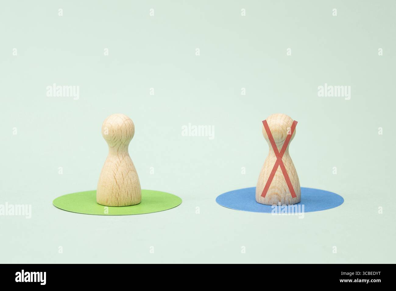 Les gens avec des opinions et des perspectives différentes annulent la culture, la censure, la confrontation et la discussion politiques, la discrimination, les médias sociaux et moi Banque D'Images