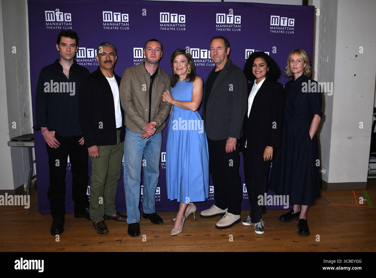 7 août 2025, New York, NY, États-Unis : Cody Kostro, Piter Marek, Will Harrison, Victoria Clark, Sam Robards, Camila Cano-Flavia et Lucy Taylor assistent au Manhattan Theatre ClubÃs 'Punch' Press junket. Tenue au Manhattan Theatre Club Studios à New York. Photo image Press/Zuma Press 7 août 2025. (Crédit image : © photo image Press via ZUMA Press Wire) USAGE ÉDITORIAL SEULEMENT ! Non destiné à UN USAGE commercial ! Banque D'Images