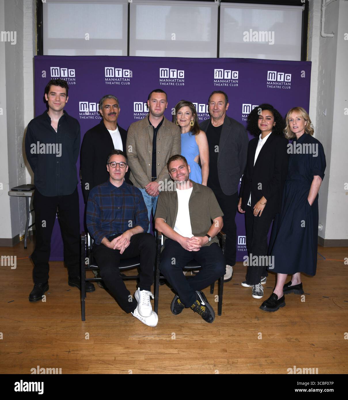 7 août 2025, New York, NY, États-Unis : Cody Kostro, Piter Marek, Will Harrison, Victoria Clark, Sam Robards, Camila Cano-Flavia, Lucy Taylor, James Graham et Adam Penford assistent au Manhattan Theatre ClubÃs "Punch" Press junket. Tenue au Manhattan Theatre Club Studios à New York. Photo image Press/Zuma Press 7 août 2025. (Crédit image : © photo image Press via ZUMA Press Wire) USAGE ÉDITORIAL SEULEMENT ! Non destiné à UN USAGE commercial ! Banque D'Images