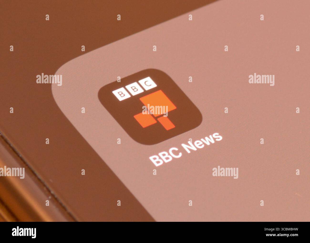 Application BBC News sur l'écran d'un smartphone Banque D'Images