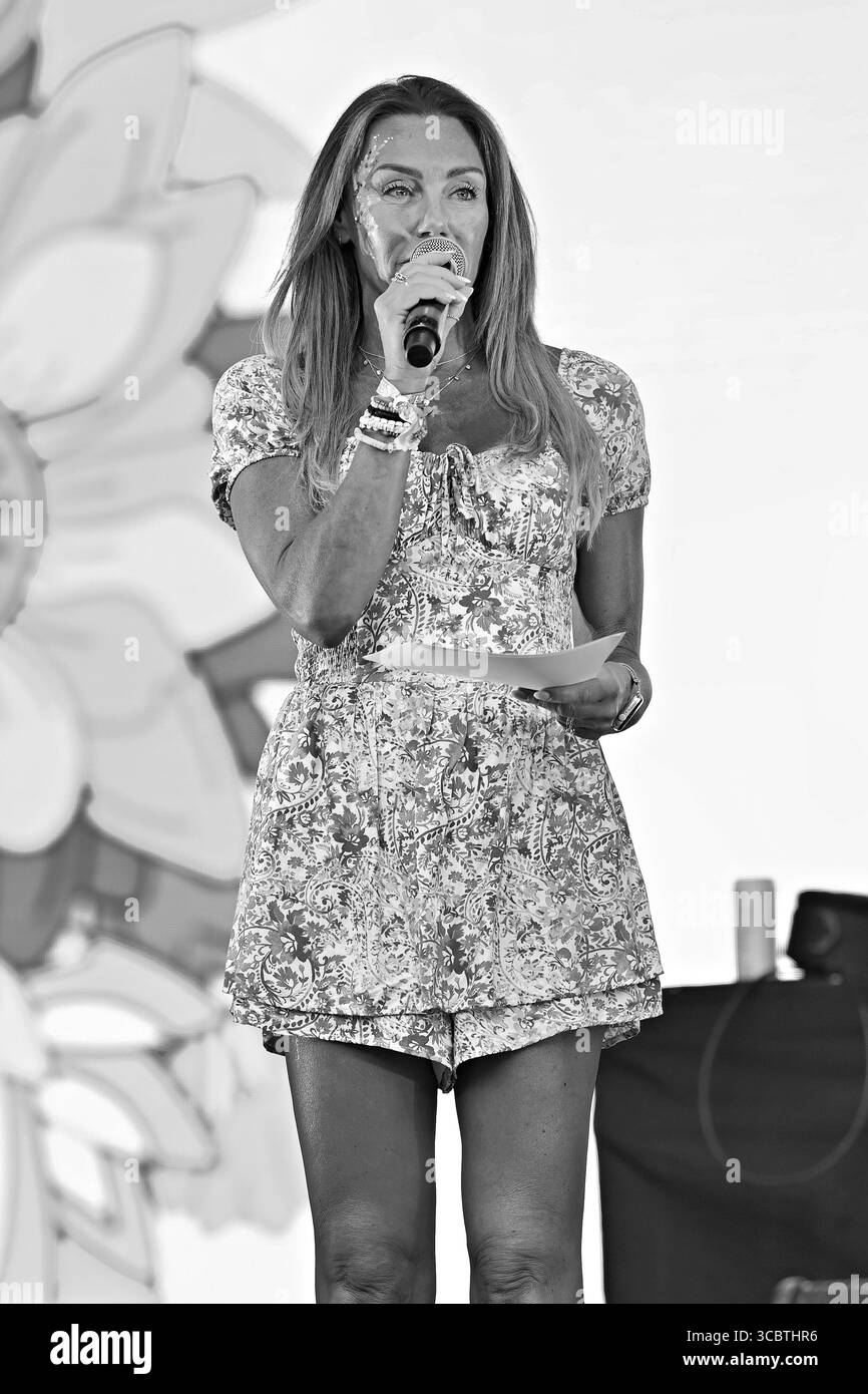 Londres, Royaume-Uni. 8 août 2025. Michelle Heaton a joué au Flackstock - South Facing 2025 jour 2 au Crystal Palace Bowl, Londres, Angleterre. (Photo de 李世惠/Voir Li/Picture Capital) crédit : Voir Li/Picture Capital/Alamy Live News Banque D'Images