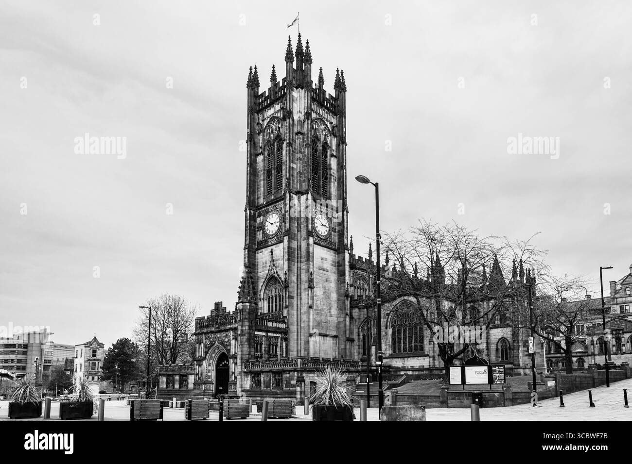 Manchester, Lancashire, Angleterre, Royaume-Uni - mars 2022 : la cathédrale de Manchester ; la cathédrale et l'église collégiale de St Mary, St Denys et St George ier Banque D'Images
