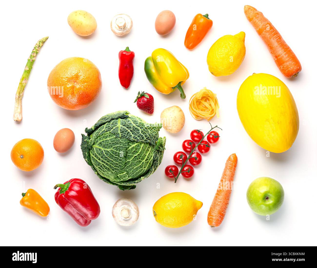 Concept végétarien de nourriture saine. Légumes, assortiment de fruits isolé sur fond blanc. Nourriture et épicerie. Vue de dessus. Banque D'Images
