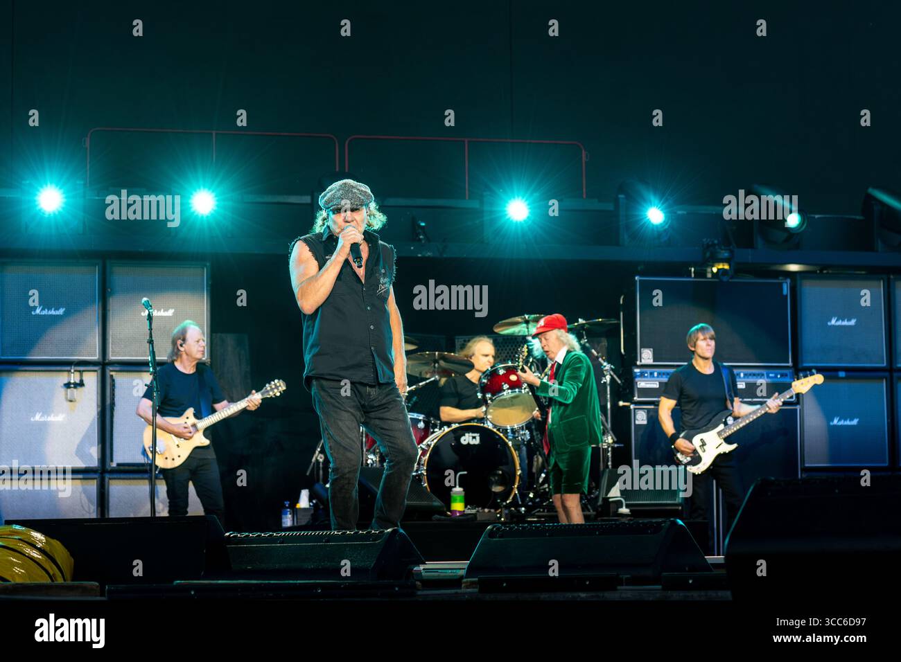 20 juillet 2025 : Angus Young, Brian Johnson et AC/DC se produisent à l'Autodromo Enzo e Dino Ferrari à Imola, en Italie Banque D'Images