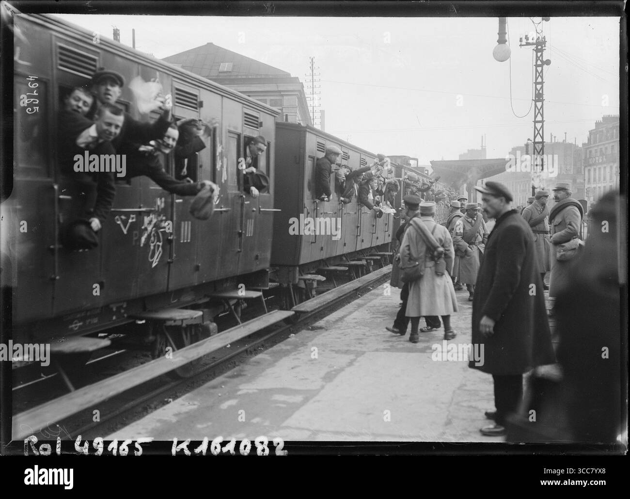 Départ des soldats français, gare de l'est (Paris), en 1918. Banque D'Images