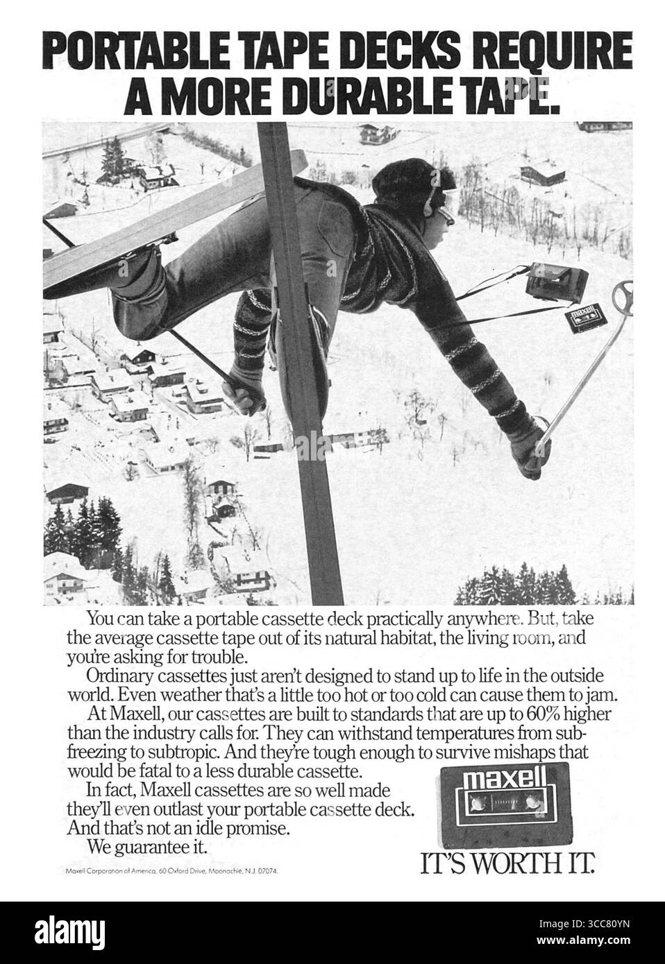 1982 Maxell cassette tape annonce « bande plus durable » Banque D'Images