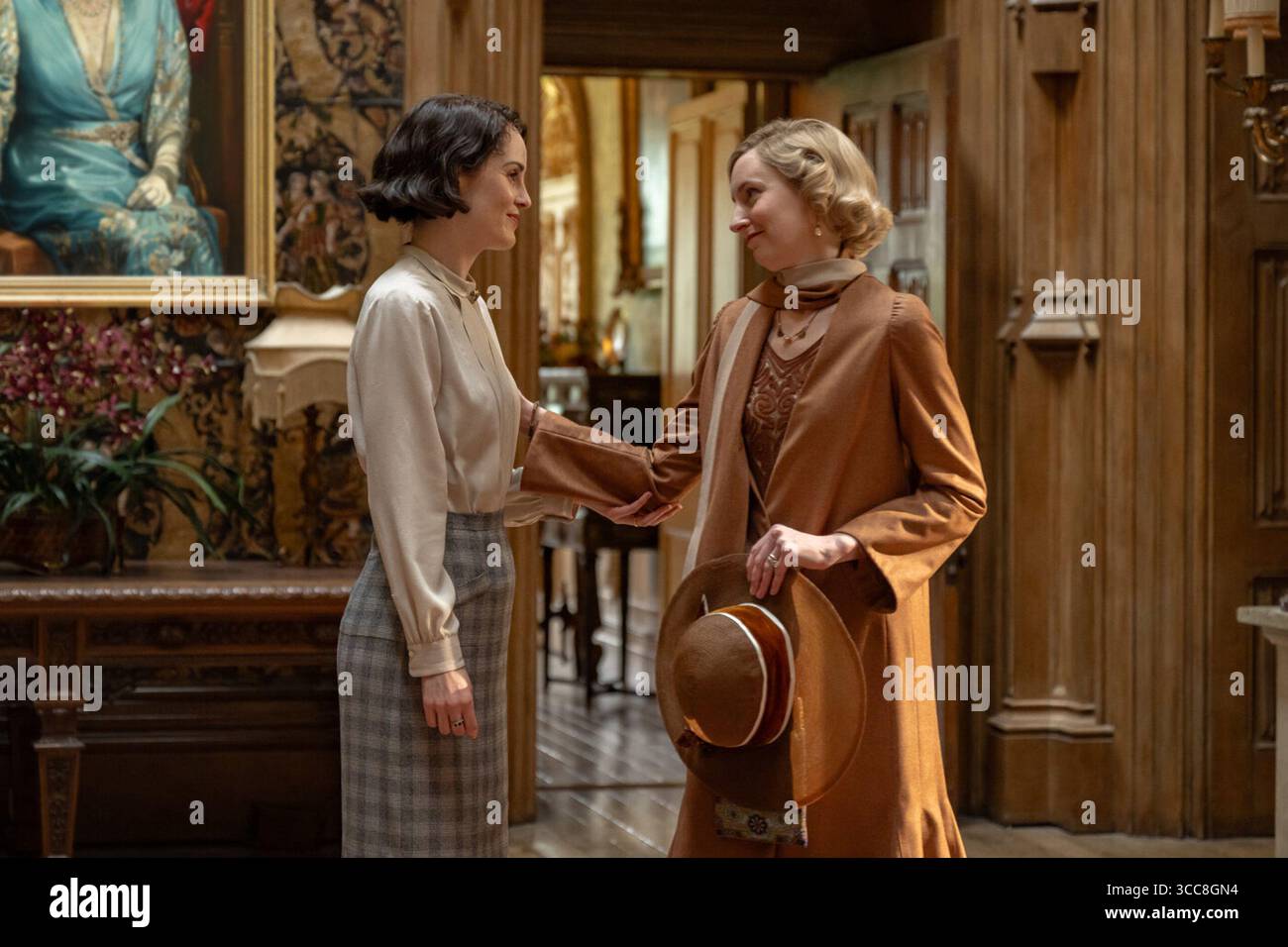 Downton Abbey : The Grand finale est un film dramatique historique réalisé par Simon Curtis à partir d'un scénario de Julian Fellowes. C'est la suite de Downton Abbey : a New Era (2022) et le troisième et dernier film de la franchise Downton Abbey. De nombreux membres de la distribution de la franchise originale, qui sont également apparus dans les deux films précédents, reviendront. Paul Giamatti et Dominic West reprennent leurs rôles respectifs de Harold Levinson dans la série télévisée et Guy Dexter dans le film précédent, tandis que Joely Richardson, Alessandro Nivola, Simon Russell Beale et Arty Froushan rejoignent le casting. Banque D'Images