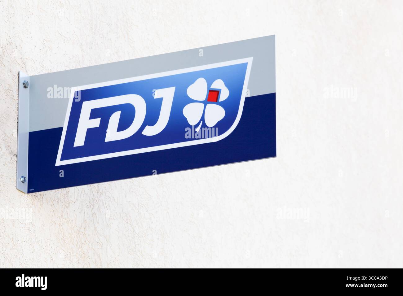 Française des Jeux aussi appelée FDJ est l'opérateur des jeux de loterie nationaux en France et le sponsor titre de l'équipe cycliste FDJ Banque D'Images