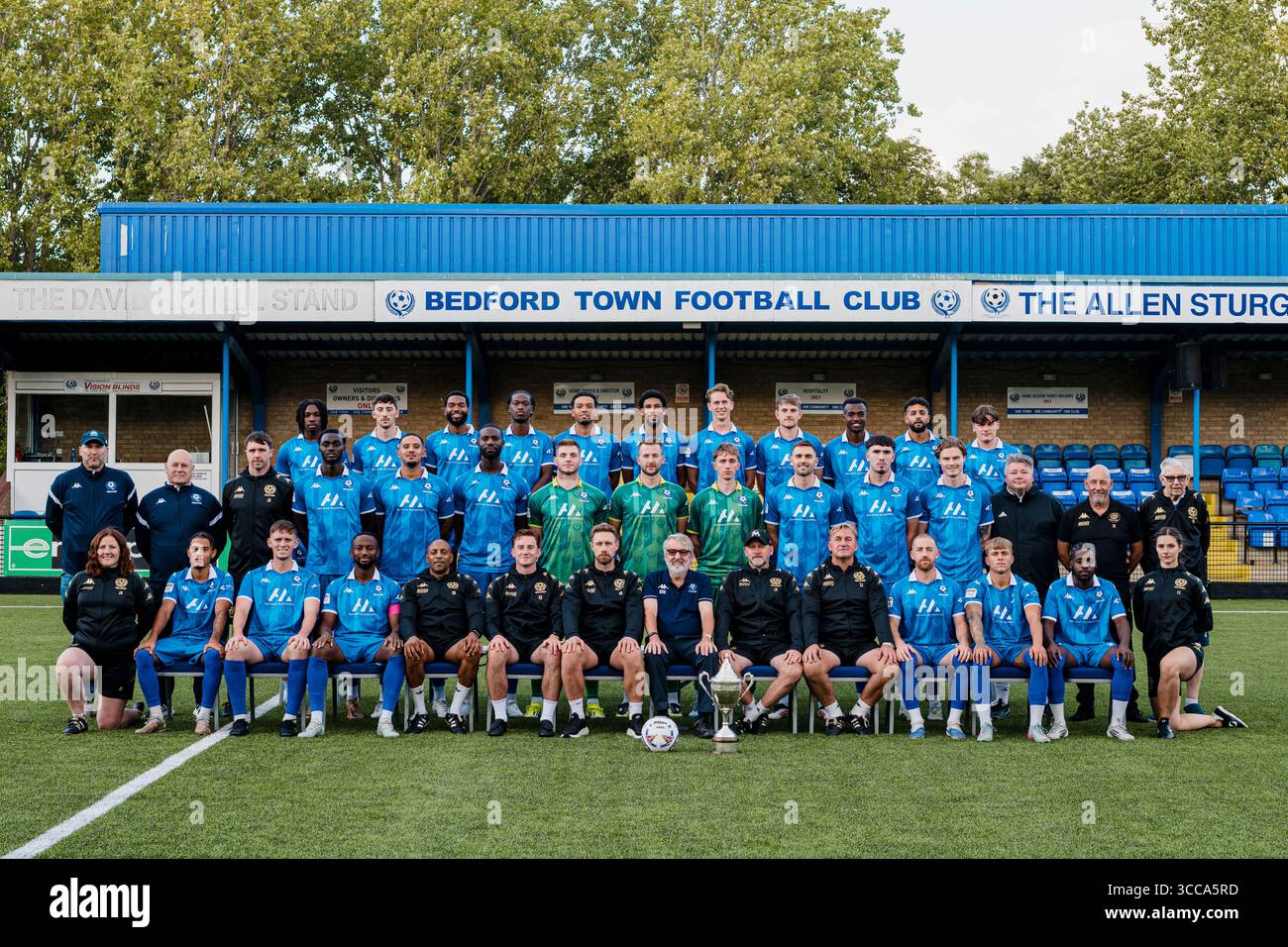 Photo de l'équipe. Bedford Town 2025/26. L'Eyrie. National League North. Banque D'Images