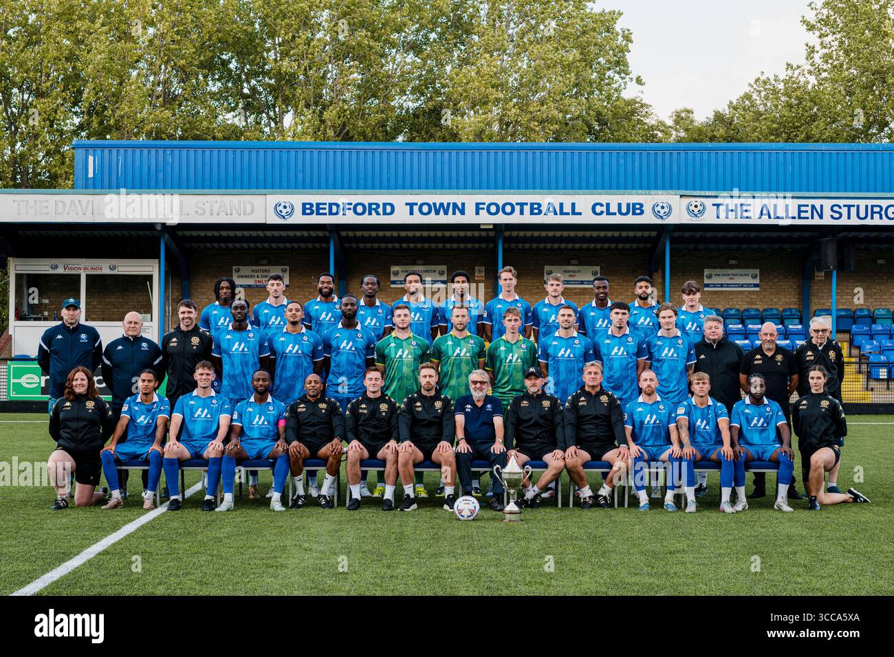 Photo de l'équipe. Bedford Town 2025/26. L'Eyrie. National League North. Banque D'Images