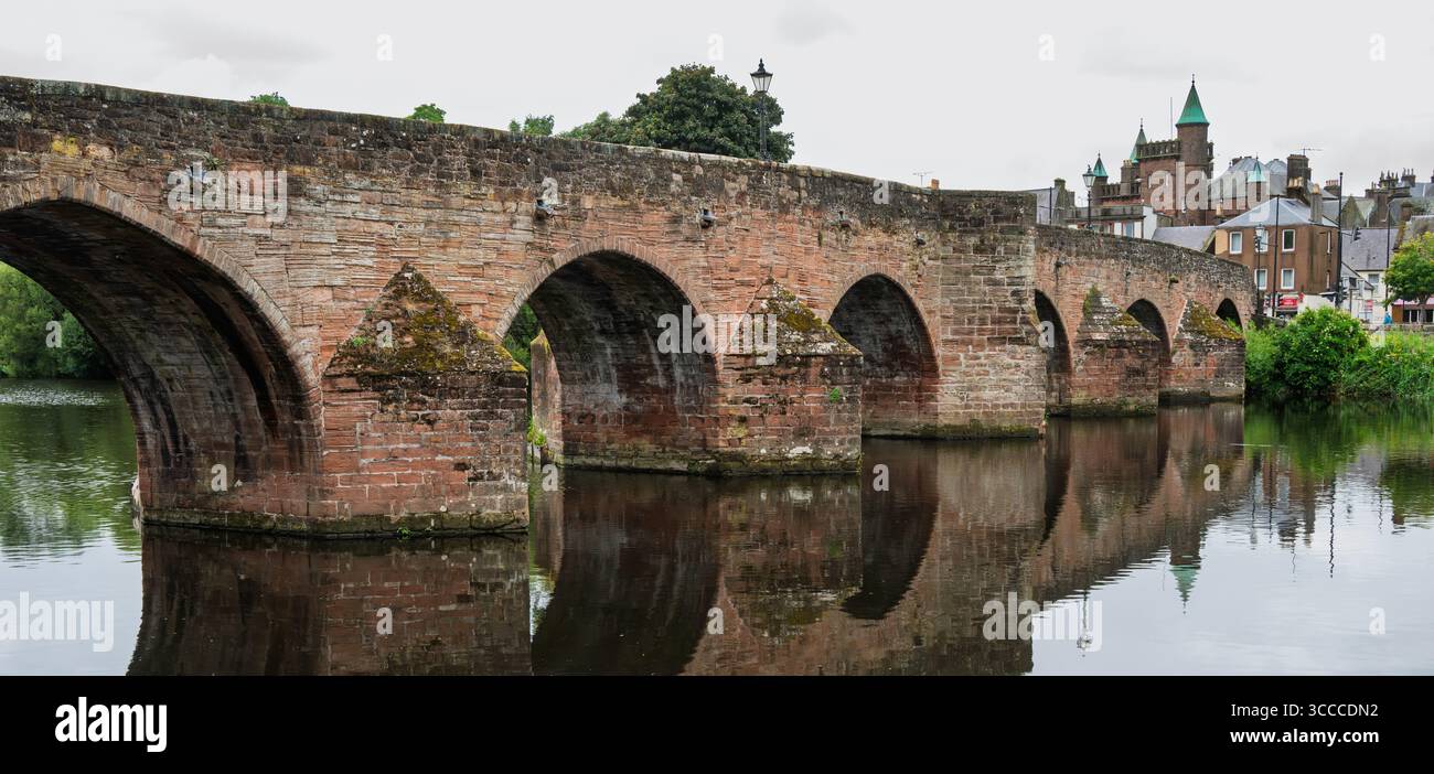 Dumfries River et Devorgilla Bridge, Écosse Banque D'Images