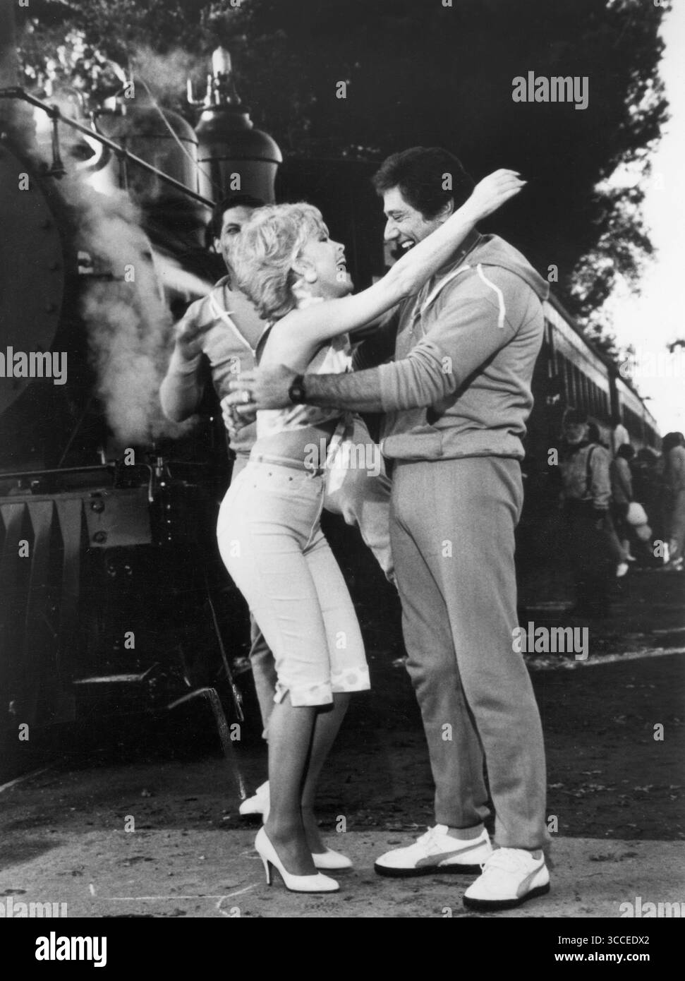 États-Unis : Barbara Eden, Joe Namath, sur le plateau du film, ''Chattanooga Choo Choo'', April Fools Distributing, Inc., 1984 (crédit image : © JT Vintage/Glasshouse via ZUMA Press Wire) Banque D'Images