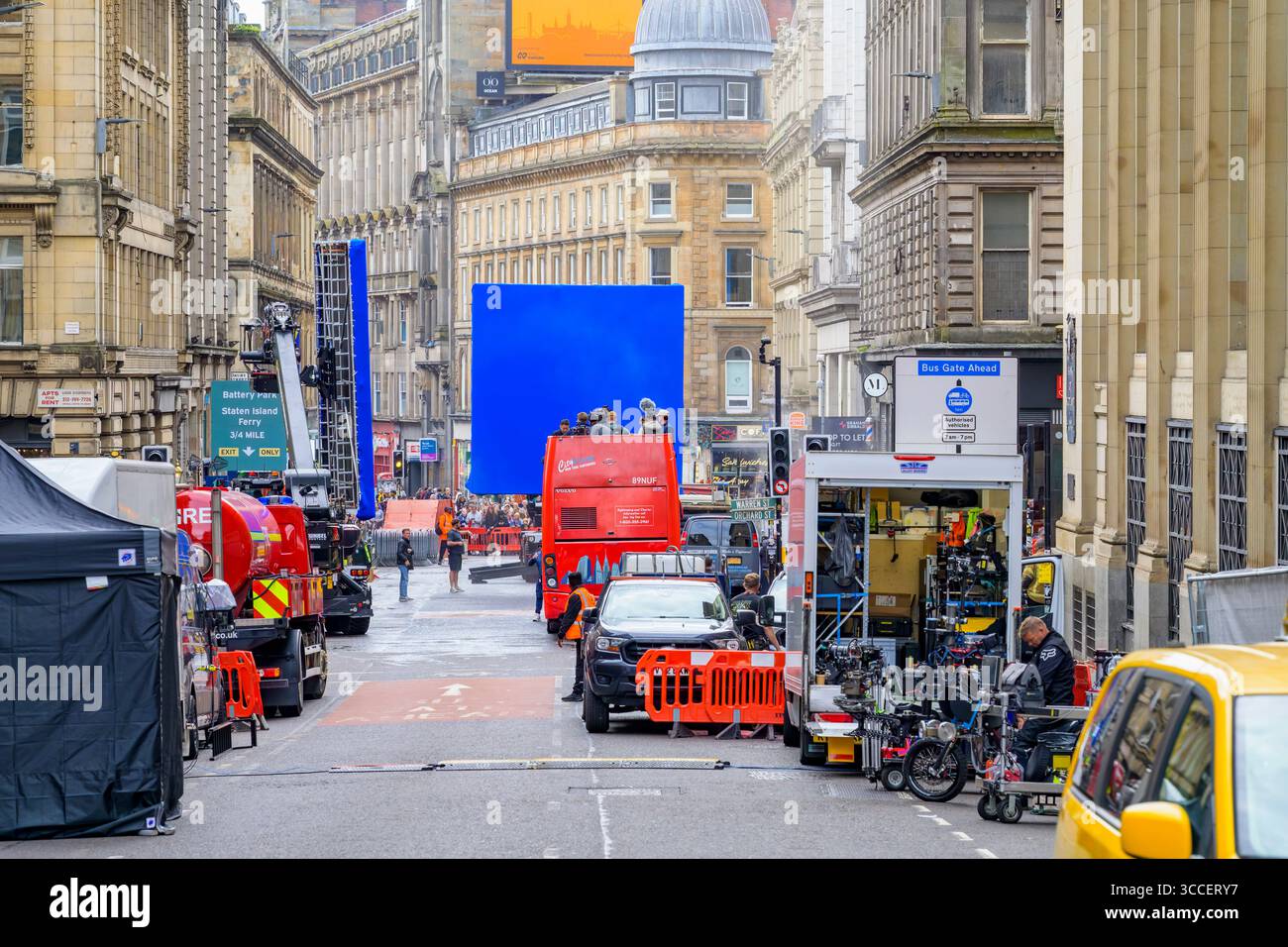 Tournage de Spider-Man : Brand New Day sur Saint Vincent Street / Union Street / Renfield Street dans le centre-ville de Glasgow, Écosse, Royaume-Uni Banque D'Images