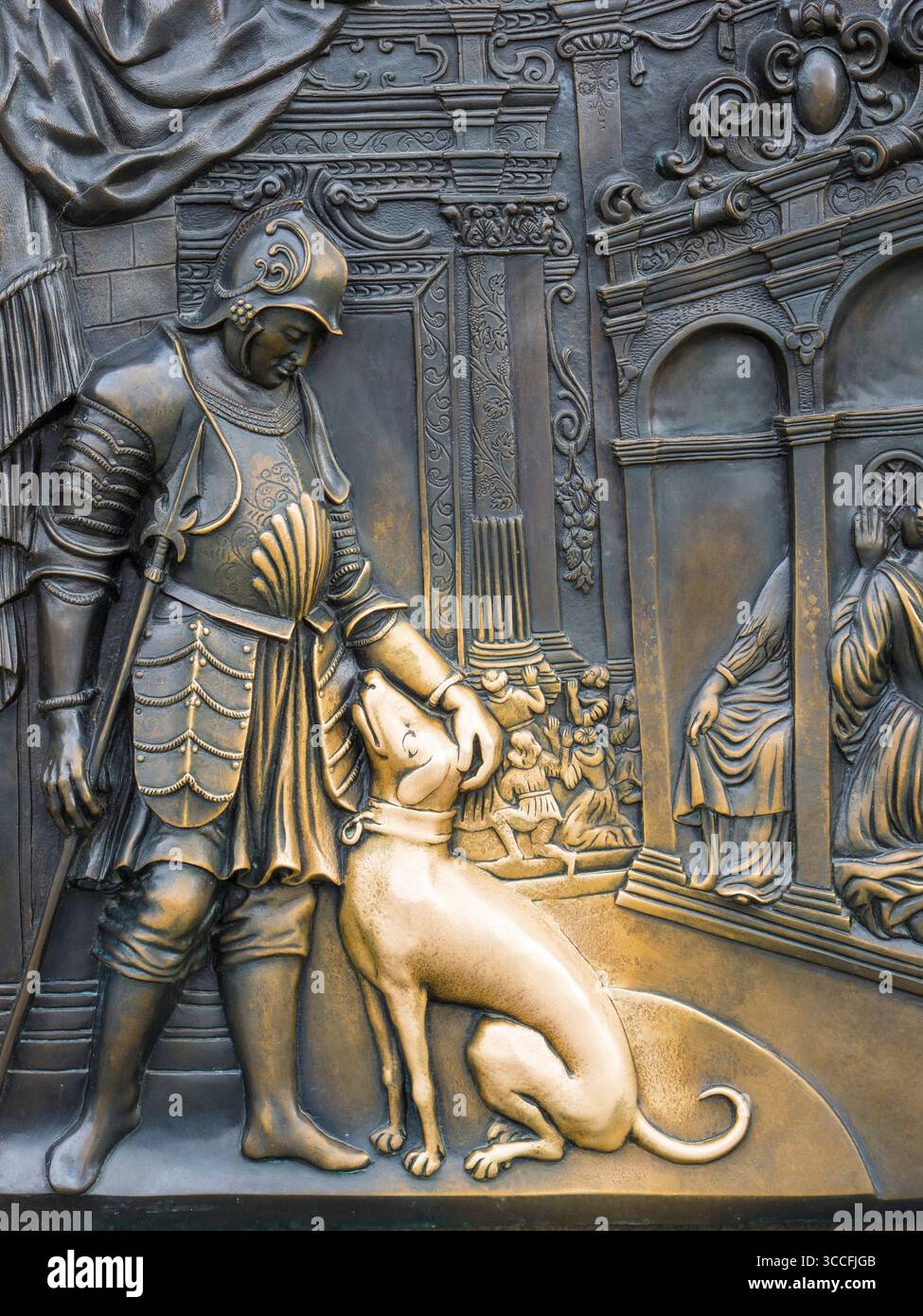 Chien de frottement sur plaque de laiton donne bonne chance, la statue de John Nepomuk, Pont Charles, Prague, Tchéquie, Europe, UE. Banque D'Images