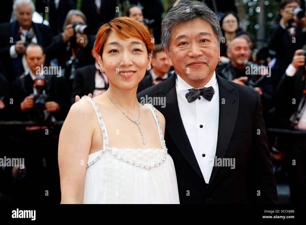 17 mai 2023 : Sakura Ando et Hirokazu Kore-eda assistent à la première de Monster lors du 76e Festival de Cannes au Palais des Festivals de Cannes, France, le 17 mai 2023. Photo : Alec Michael (crédit image : © Alec Michael via ZUMA Press) Banque D'Images 17 mai 2023 : Sakura Ando et Hirokazu Kore-eda assistent à la première de Monster lors du 76e Festival de Cannes au Palais des Festivals de Cannes, France, le 17 mai 2023. Photo : Alec Michael (crédit image : © Alec Michael via ZUMA Press) Banque D'Images