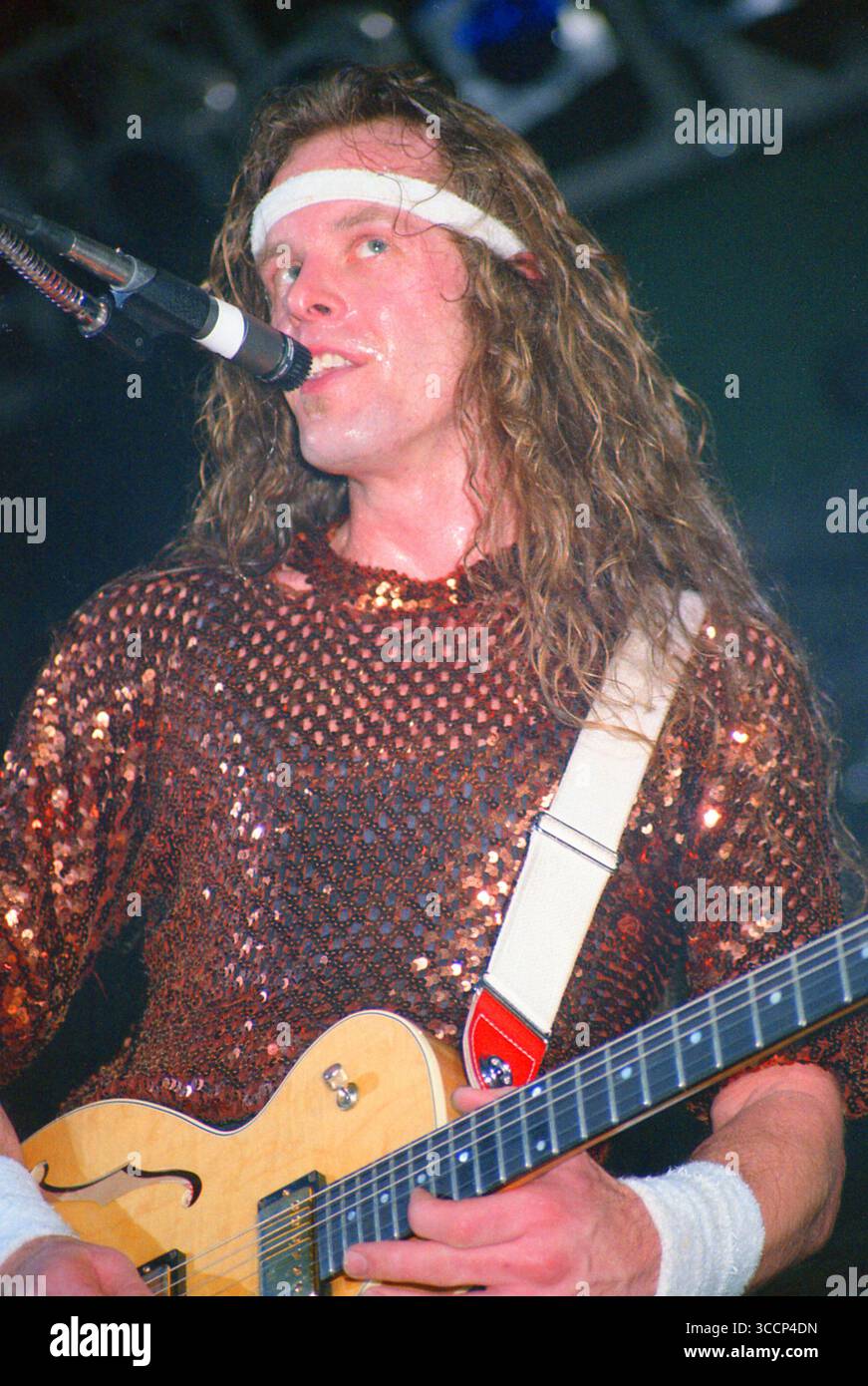 Fern Park, Floride, États-Unis : TED NUGENT-BRIAN HOWE performig pendant le ''Penetrator Tour''-Orlando Jai Alai Fronton-14 avril 1984 (image crédit : © Christopher Helton via ZUMA Press Wire) Banque D'Images