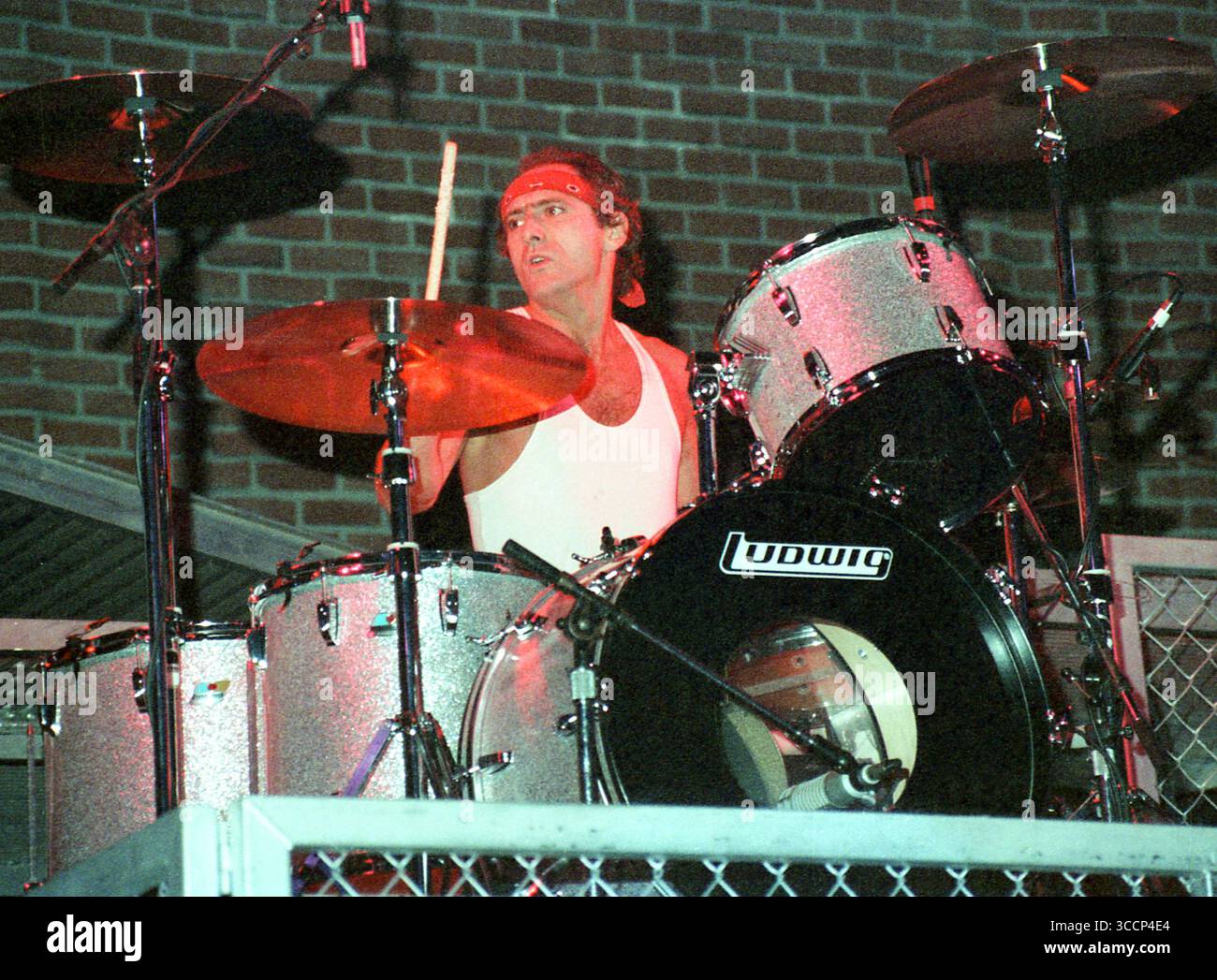 Fern Park, Floride, États-Unis : TED NUGENT-CLIFF DAVIES performig pendant le ''Penetrator Tour''-Orlando Jai Alai Fronton-14 avril 1984 (image crédit : © Christopher Helton via ZUMA Press Wire) Banque D'Images