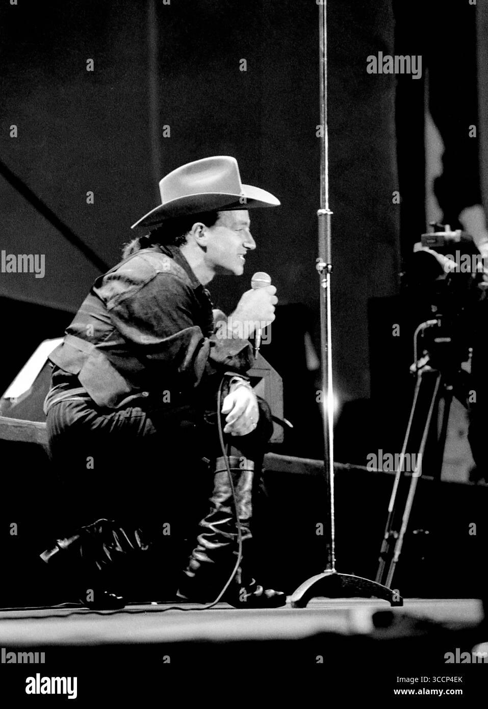 Tampa, Floride, États-Unis : U2 - BONO Playing Tampa Stadium - Dec. 5, 1987 (crédit image : © Christopher Helton via ZUMA Press Wire) Banque D'Images