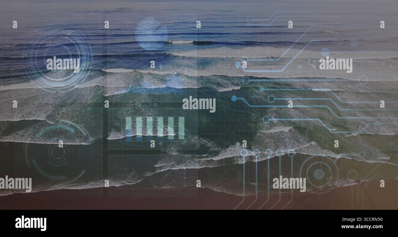 Affichage de modèles de vagues océaniques roulant vers le rivage, avec des recouvrements HUD semi-transparents Banque D'Images
