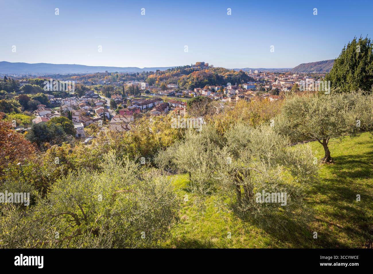 Villes frontalières Nova Gorica et Gorizia, Slovénie et Italie Banque D'Images