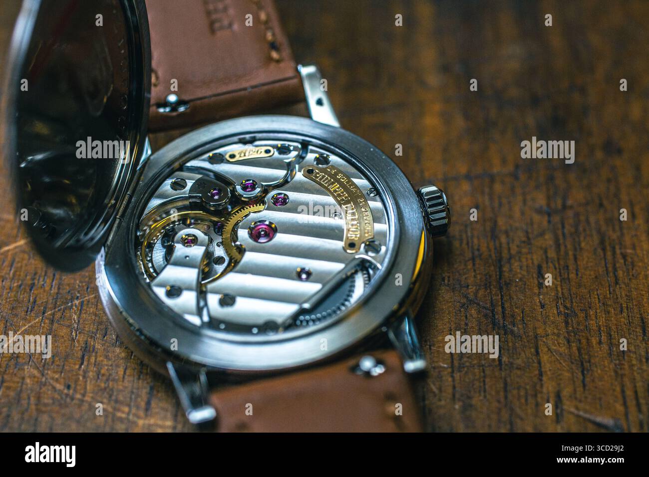 Philippe dufour montre-bracelet simplicité en or blanc, l'une des montres les plus exclusives et les plus chères au monde. Banque D'Images