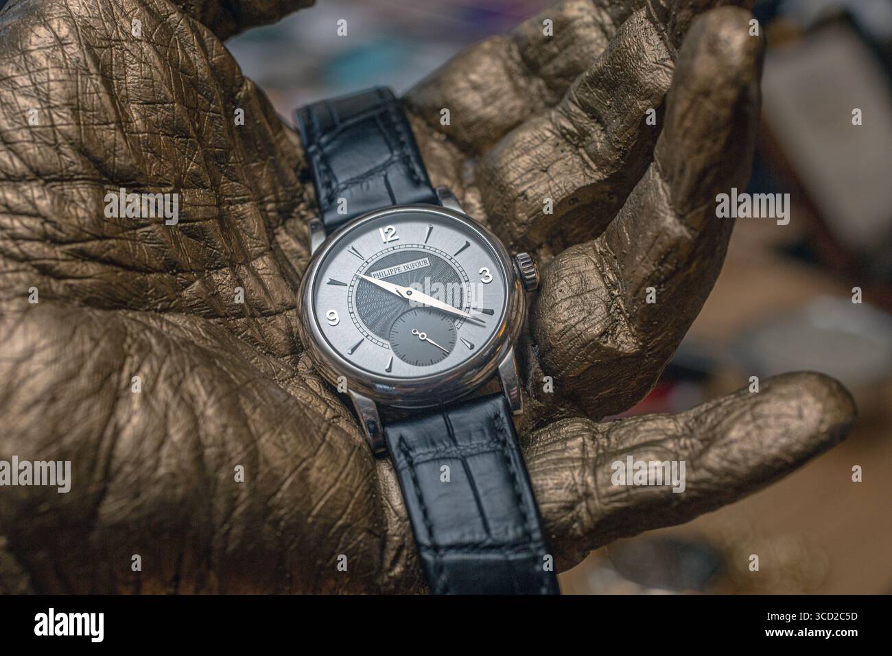 Philippe dufour montre-bracelet simplicité en or blanc, l'une des montres les plus exclusives et les plus chères au monde. Banque D'Images