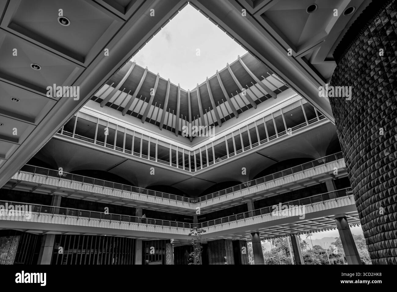 Waikiki, Hawaii - 29 mars 2022 : détails architecturaux des bâtiments de la législature de l'État à Honolulu Banque D'Images