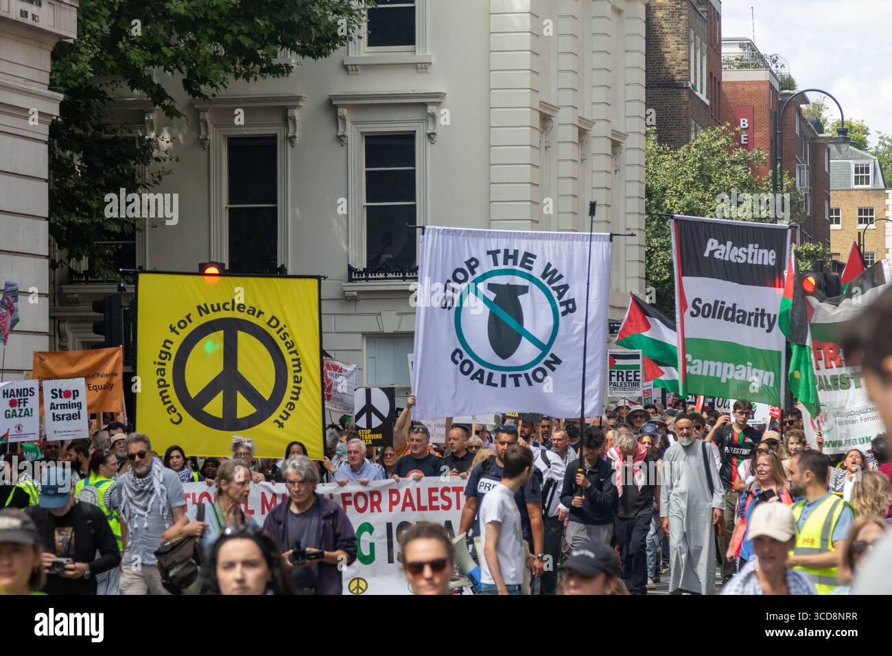Londres, Royaume-Uni, 9 août 2025 :- Une manifestation pro-Palestine, anti-guerre à Gaza dans le centre de Londres Banque D'Images