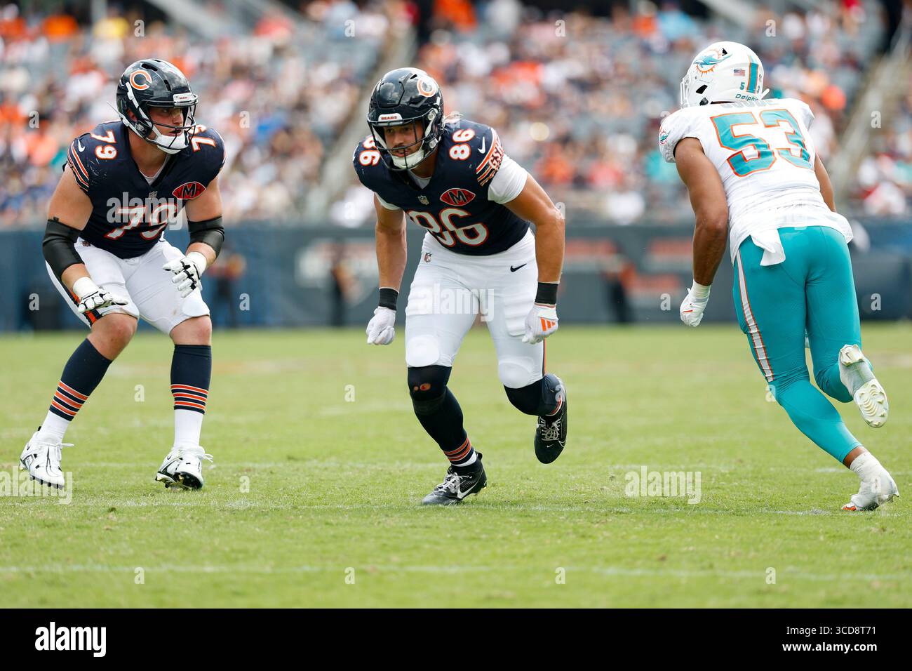Chicago Bears tight end Joel Wilson (86) runs on the field during the second half of an NFL preseason football game against the Miami Dolphins, Sunday, Aug. 10, 2025, in Chicago. (AP Photo/Kamil Krzaczynski) Banque D'Images
