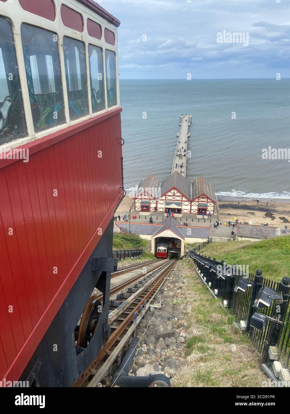 Saltburn Cliff Lift est un funiculaire situé à Saltburn by the Sea, sur la côte nord du Yorkshire Banque D'Images