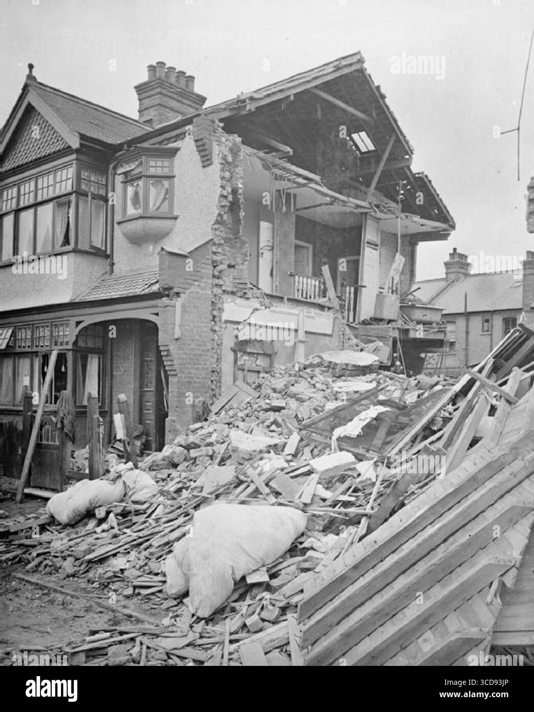 Photographie montrant les dommages causés aux habitations dans The Green Road à Brixton, Londres, à la suite d'un raid de 12 dirigeables de la marine allemande dans la nuit du 23 au 24 septembre 1916. Banque D'Images