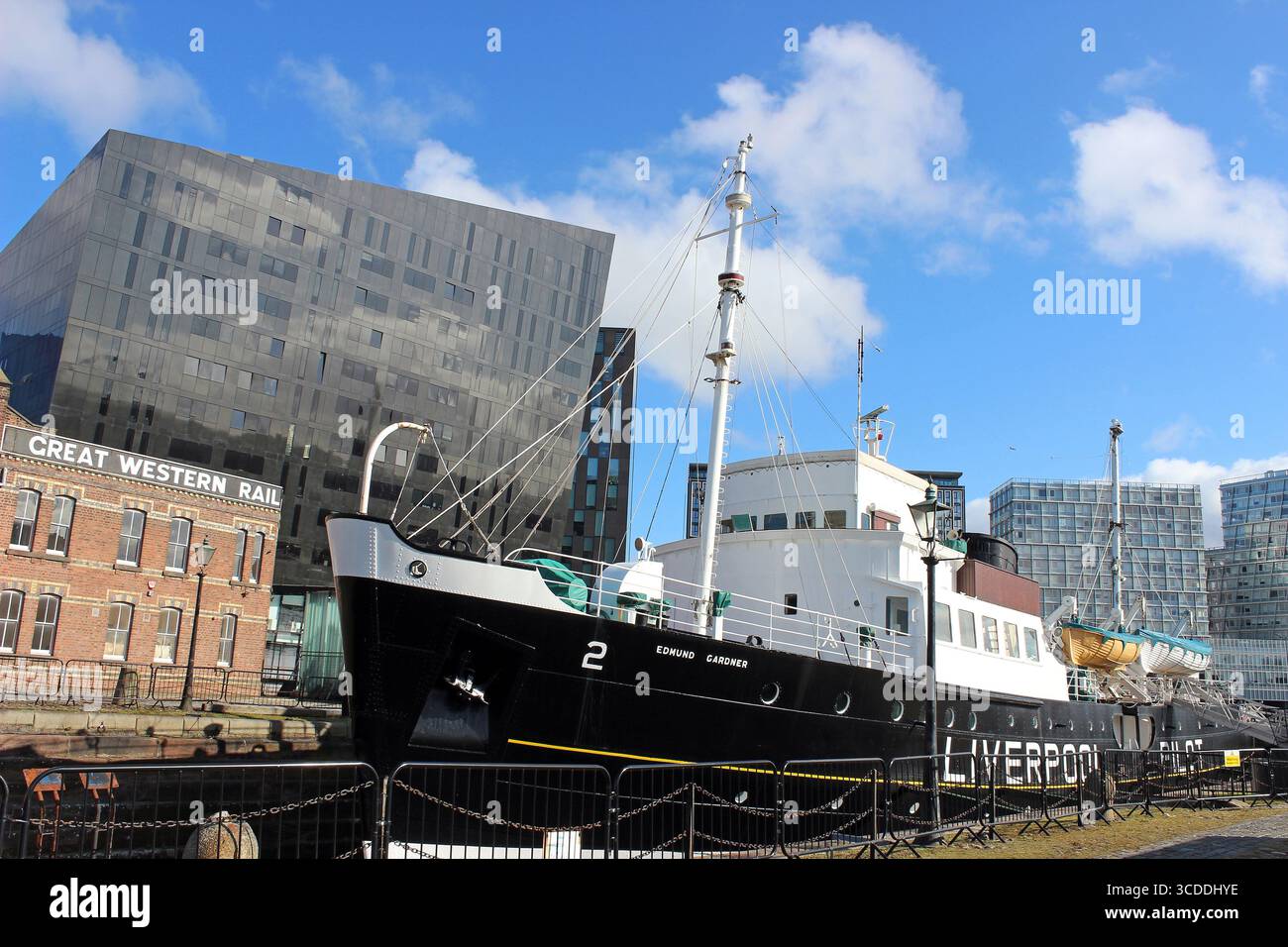 Ancien bateau-pilote de Liverpool MV Edmund Gardner à Canning Graving Dock, Liverpool, Royaume-Uni Banque D'Images