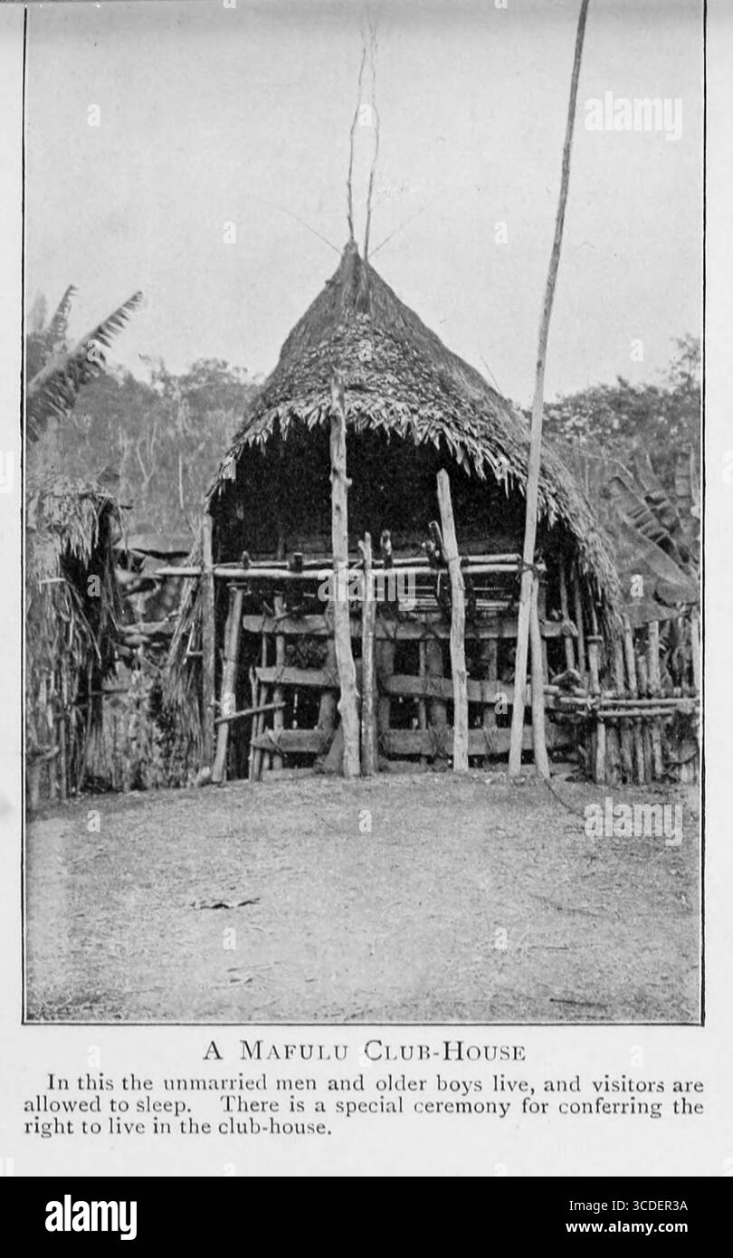 Un Mafulu Club-House dans ce cas, les hommes et les garçons célibataires vivent et les visiteurs sont autorisés à dormir des voies de la mer du Sud sauvage : un record de voyage et d'observation parmi les sauvages des Îles Salomon et primitifs et de la côte et des peuples de montagne de Nouvelle-Guinée photographie noir et blanc par Williamson, Robert W publié en 1914 Banque D'Images
