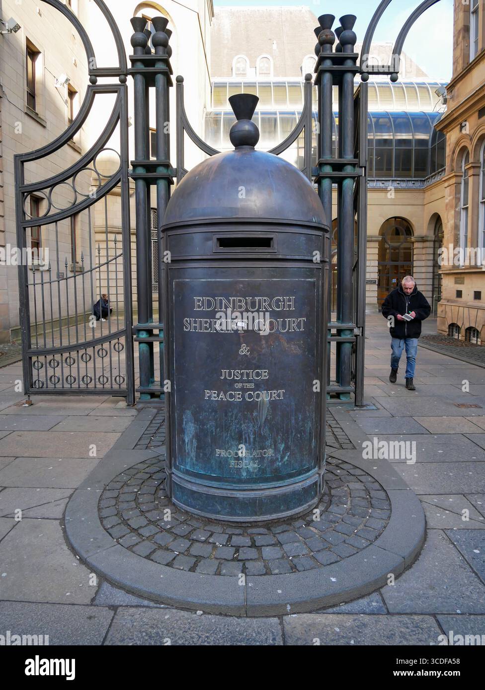 Sheriff court d'Édimbourg et juge de paix court sur Chambers Street à Édimbourg, Écosse, Royaume-Uni Banque D'Images