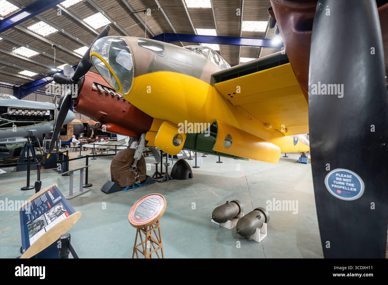 Exposition d'avions d'avant la seconde Guerre mondiale au musée DeHaviland en Angleterre Banque D'Images