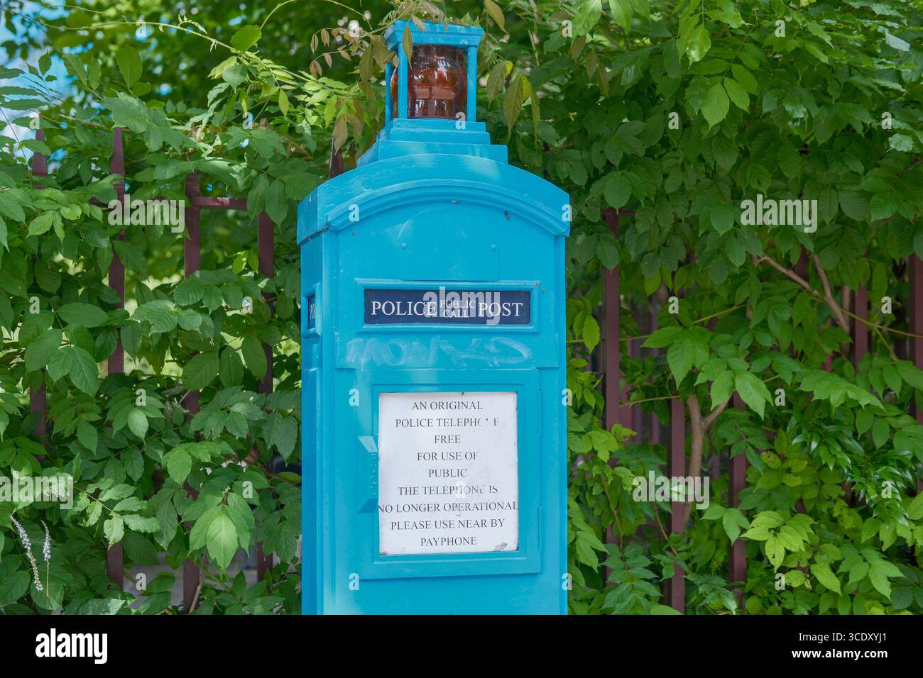 Boîte d'appel téléphonique de police publique vintage, ville de Londres, Royaume-Uni Banque D'Images