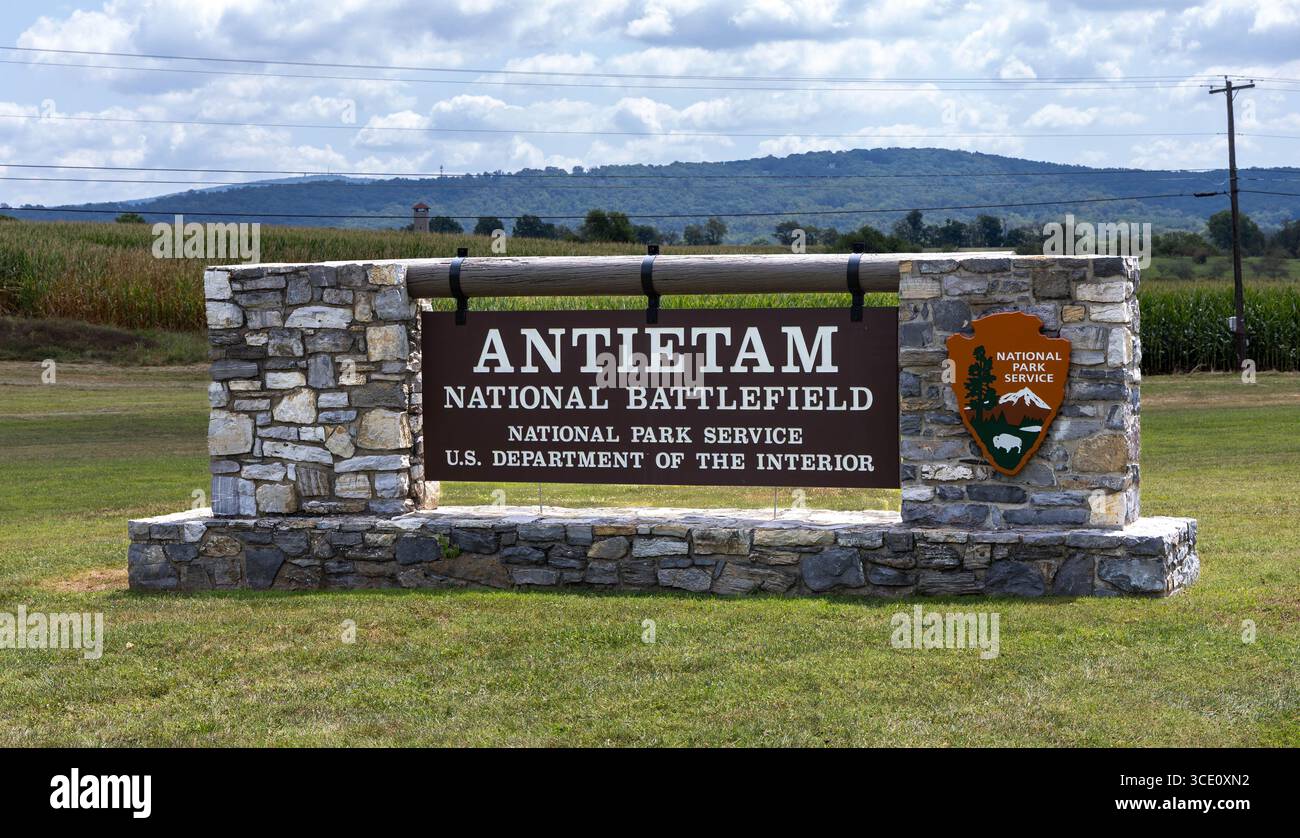 Photo du panneau d'entrée du parc national du champ de bataille national d'Antietam à Sharpsburg, Maryland, États-Unis Banque D'Images