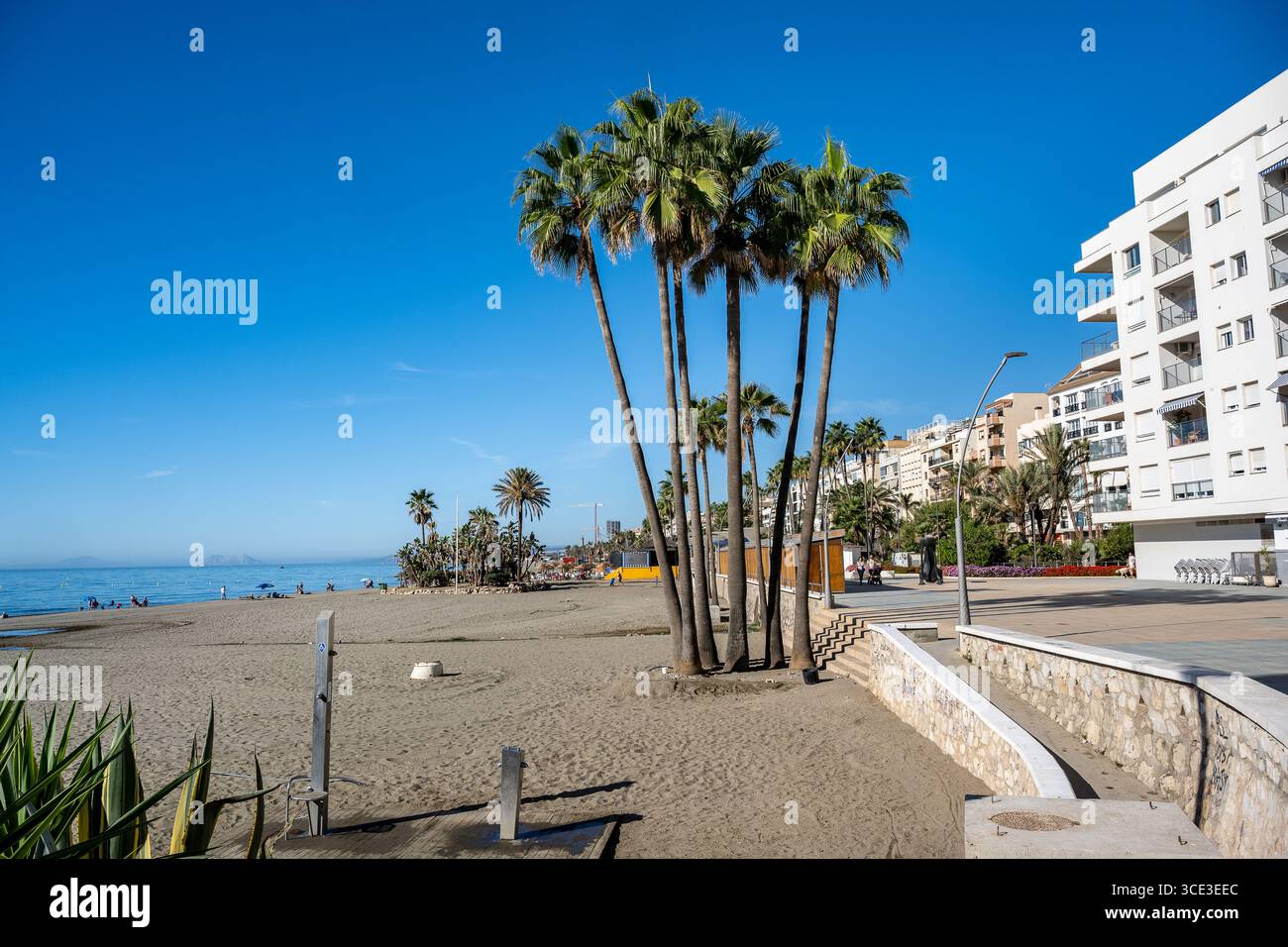 Promenade du rivage d'Estepona. , Costa del sol, Malaga province, Andalousie, sud de l'Espagne. Banque D'Images