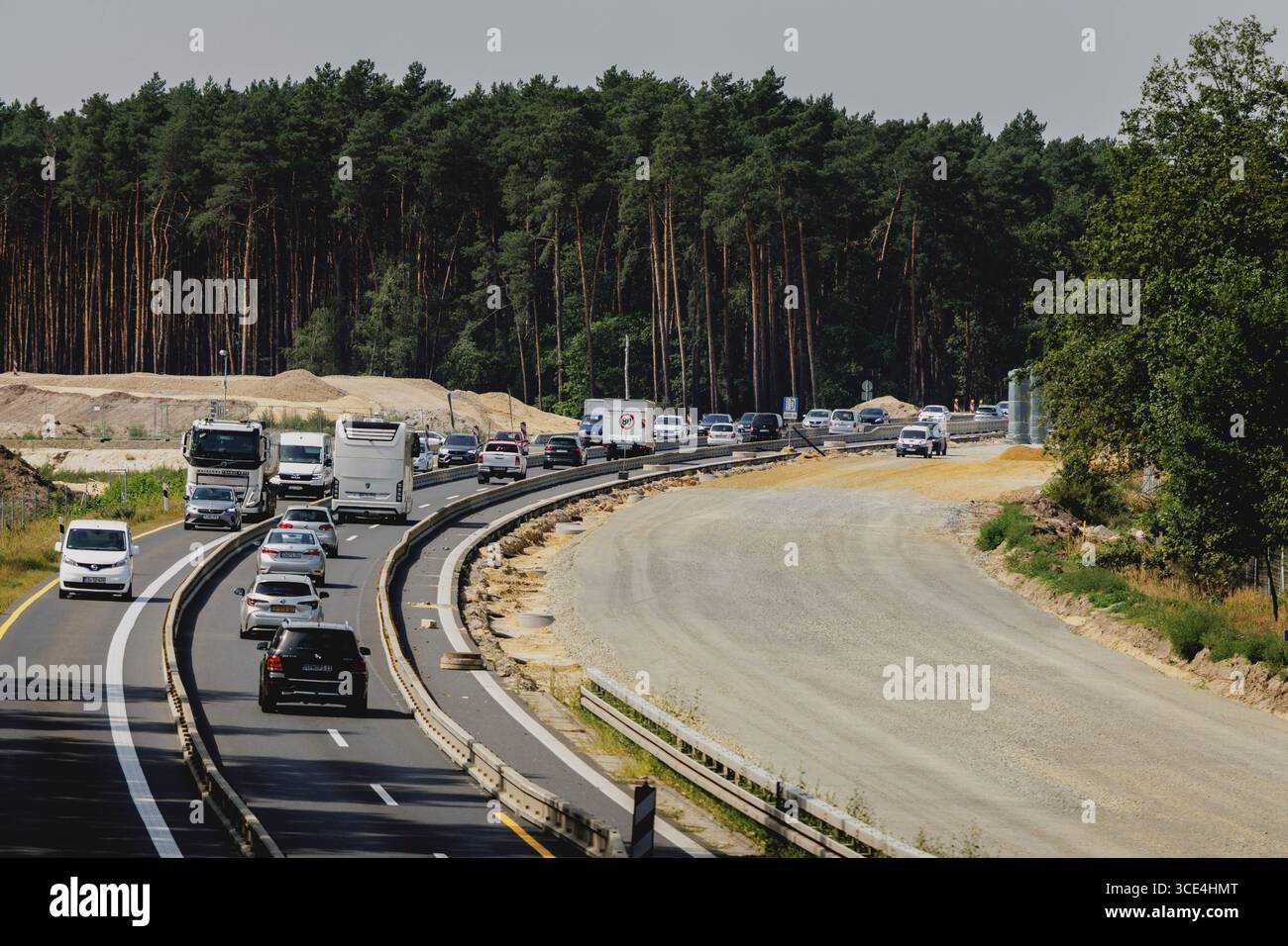 Rye Roses, Deutschland. 15 août 2025. Chantier de construction sur l'autoroute fédérale A15 près de Roggosen, 15 août 2025. Crédit : dpa/Alamy Live News Banque D'Images