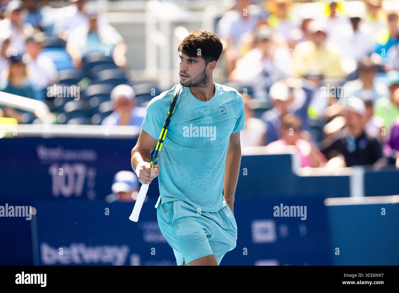 MASON, OHIO - 15 AOÛT : Carlos Alcaraz d'Espagne réagit contre Andrey Rublev lors du jour 9 de l'Open de Cincinnati au Lindner Family Tennis Center le 15 août 2025 à Mason, Ohio. (Photo de Mauricio Paiz) Banque D'Images