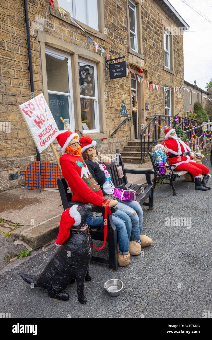 Kettlewell Scarecrow Festival and Trail dans les rues de Kettlewell, North Yorkshire, Angleterre. Banque D'Images